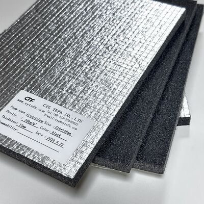 Yarı Açık Hücre PO Köpük Siyah Alüminyum folyo ve kendi kendine yapışkan tabanla laminasyonlu ses yalıtım levhaları Hava kanal sistemi ve genel inşaat için etkili gürültü azaltma ısı yalıtımı